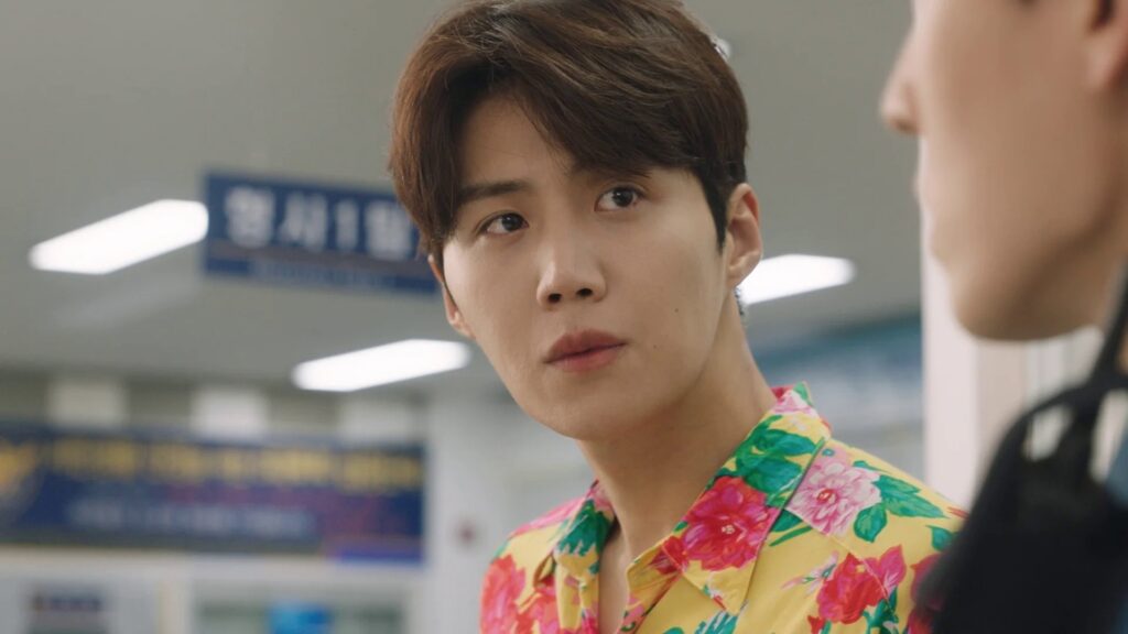 Hometown Cha-Cha-Cha Episode 04