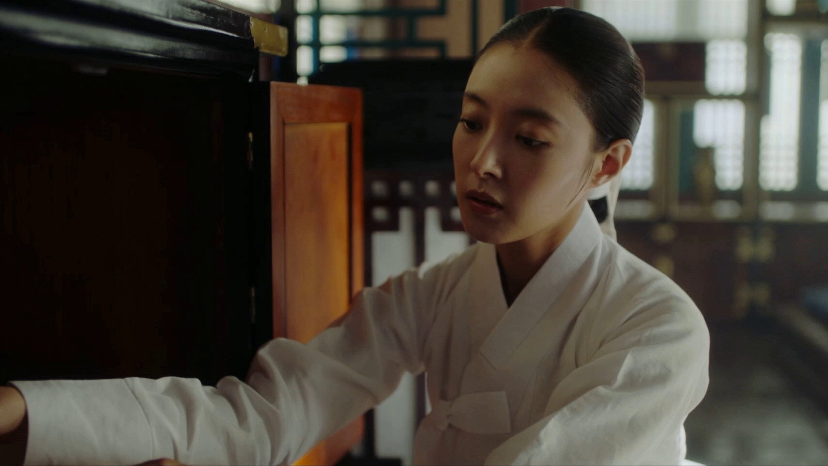 Watch The Red Sleeve Ep 12 Eng Sub