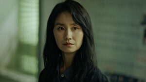 Through the Darkness Episode 3 Ha-yeong Meets Tae-gu Again Preview Still