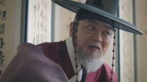Under the Queen’s Umbrella Episode 14 Episode 14 Preview Still