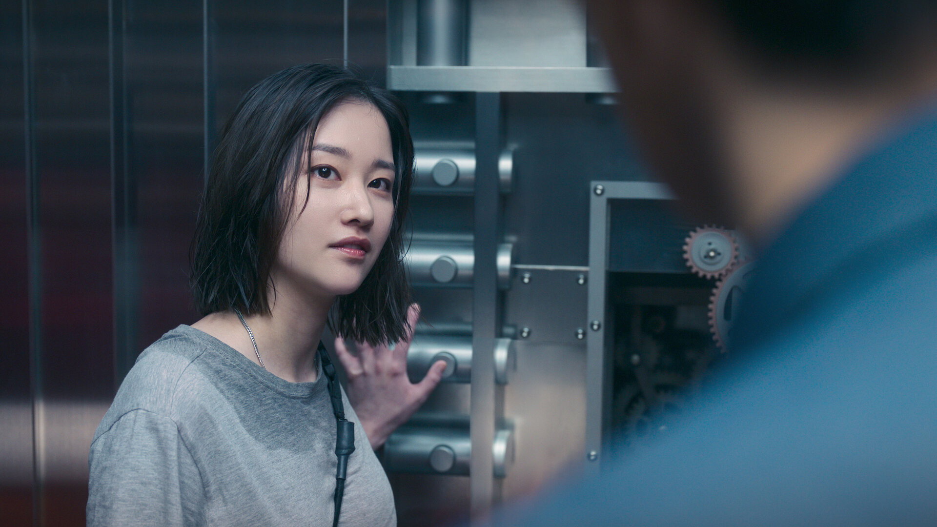 Watch Money Heist: Korea – Joint Economic Area Ep 12 Eng Sub