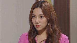 Woman in a Veil Episode 102 Episode 102 Preview Still