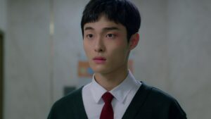 High School Return of a Gangster Episode 4 Yi Heon's Mom Kidnapping Preview Still