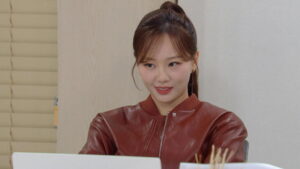 Pearl in Red Episode 35 The Search For A Traitor Preview Still