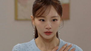Pearl in Red Episode 41 The Woman Behind Chloe Preview Still