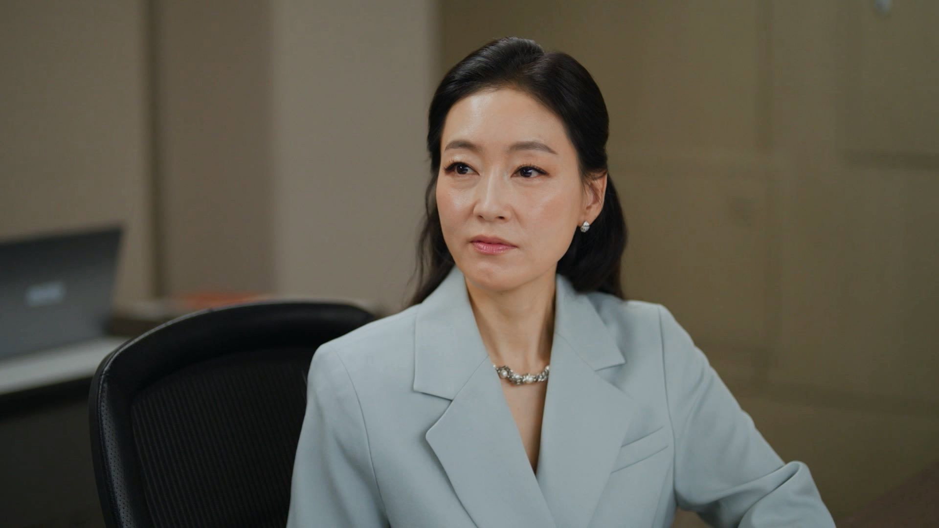 Watch Pearl in Red Ep 44 Eng Sub